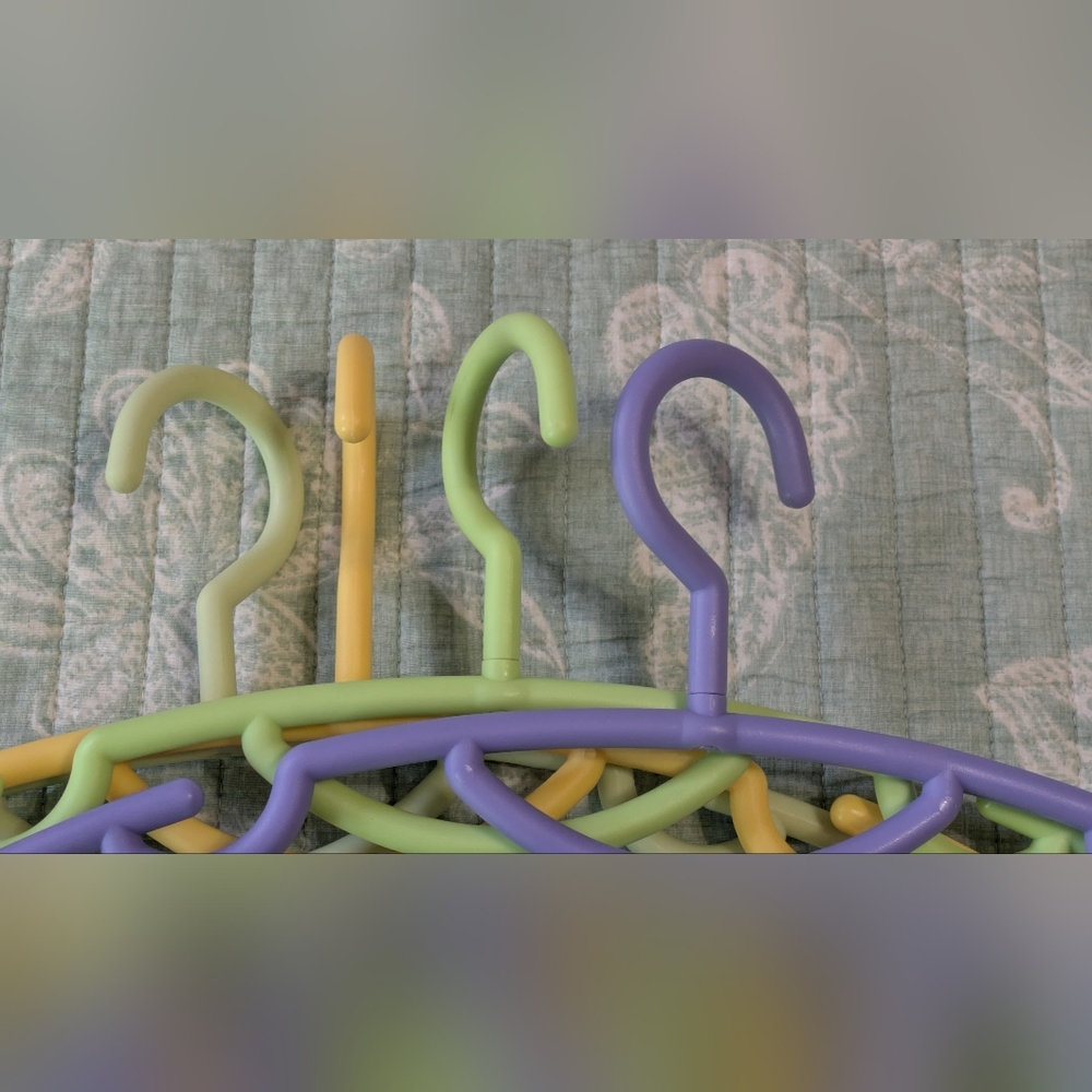 Set of 4 Colorful Heavy Duty Plastic Hangers. Rotating Hooks.